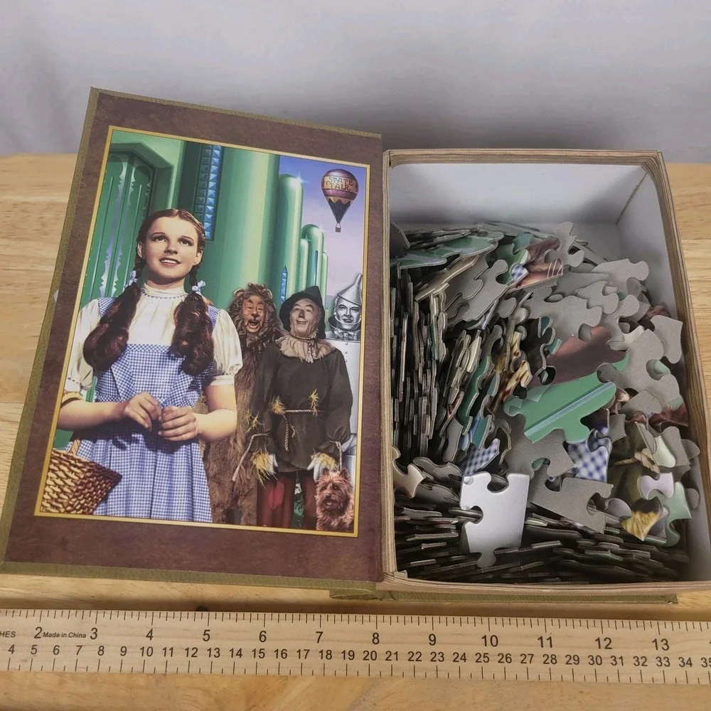 MasterPieces Wizard of Oz Emerald City 300 Piece Jigsaw Puzzle Book Box